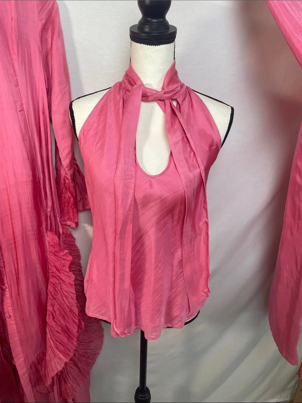 100 % silk 3 pc ruffle Sabina Bach  Palm Desert CA dress bell sleeve tank pants